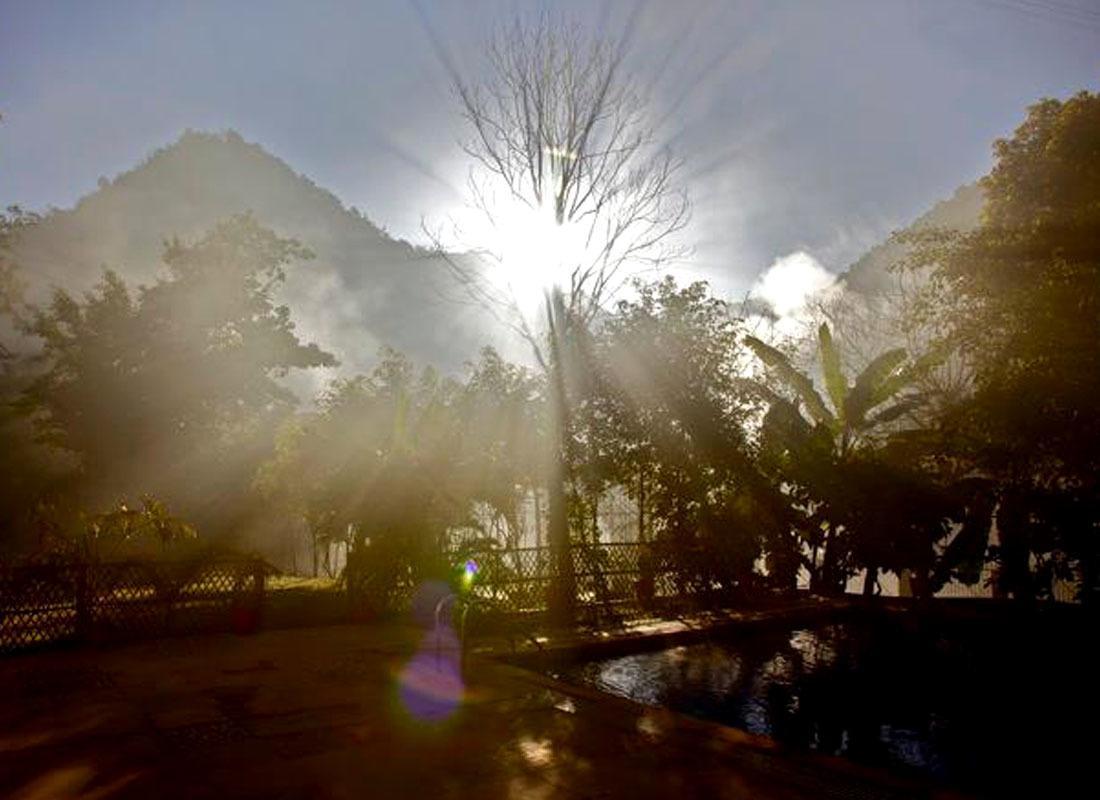 Отель Sattva Retreat Ришикеш Экстерьер фото